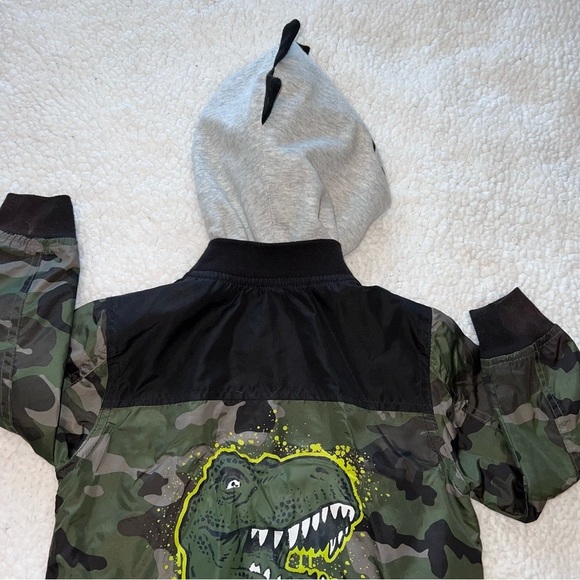 Boys Size 4 Dinosaur Camo Hooded Zip Jacket - Picture 8 of 9
